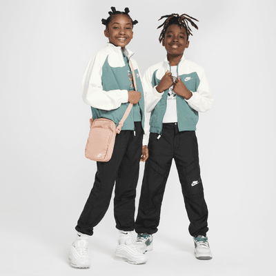 Nike Sportswear Amplify Older Kids' Woven Full-Zip Jacket