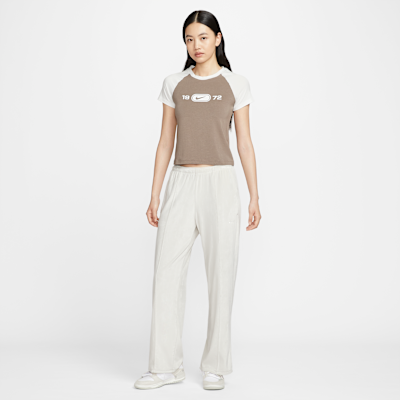 ナイキ スポーツウェア チル ニット ウィメンズ スリム グラフィック Tシャツ