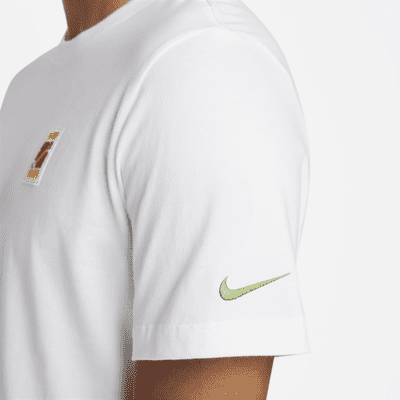 Nike Sportswear Somos Familia Men's T-Shirt