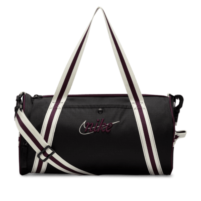 กระเป๋า Duffel สไตล์เรโทร Nike Heritage (13 ล.)