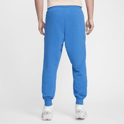 Chelsea FC Standard Issue Pantalón entallado de fútbol Nike Dri-FIT - Hombre