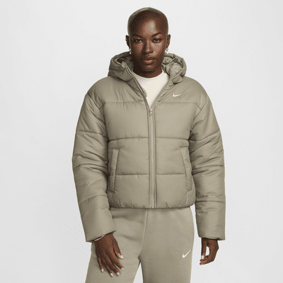 Nike Sportswear Classic Puffer lockere Therma-FIT Jacke mit Kapuze für Damen