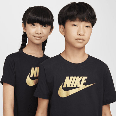 Nike Sportswear Older Kids' T-Shirt