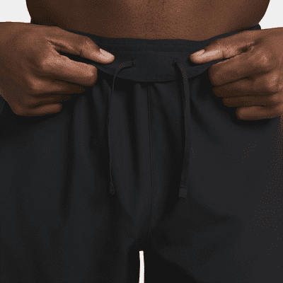 Calções versáteis sem forro de 23 cm Dri-FIT Nike Challenger para homem