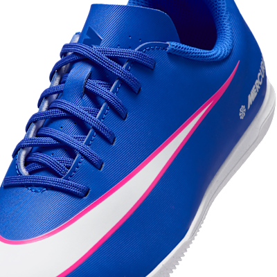 Nike Jr. Mercurial Vapor 16 Club Little/Big Kids' Indoor/Court Low-Top Soccer Shoes