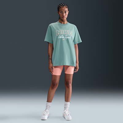 Nike Sportswear Women's Loose Short-Sleeve Graphic T-Shirt