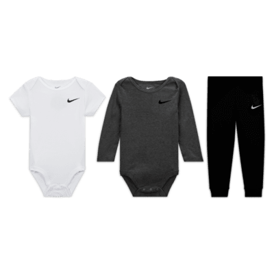 Детские  Nike Essentials