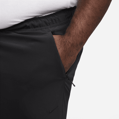 Pants versátiles Dri-FIT de pierna entallada para hombre Nike Unlimited