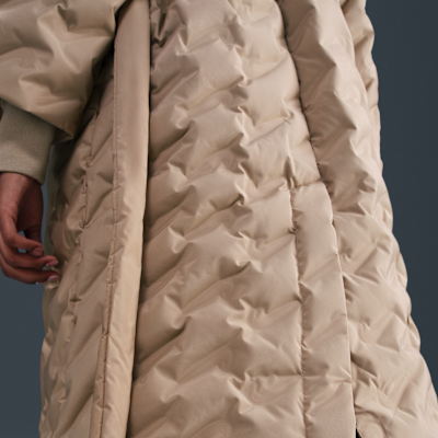 Nike Sportswear Swoosh Series Gabardina Therma-FIT oversize tipo plumón - Mujer