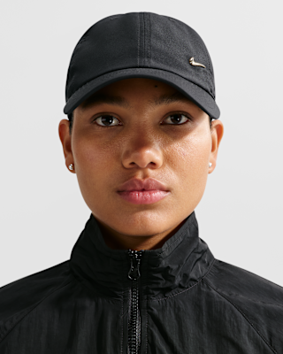 Женская кепка Nike Dri-FIT Club Unstructured Metal Swoosh Cap