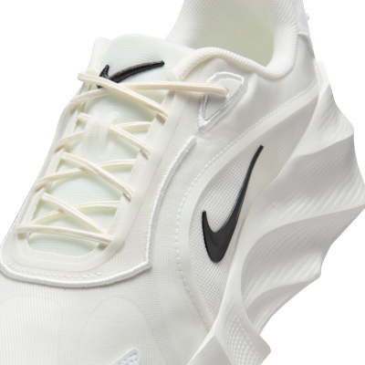 Nike Aura Edge Women's Shoes