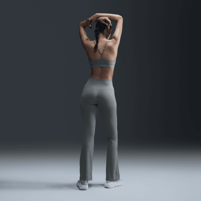 Brassière de sport réglable rembourrée à maintien léger Nike Indy pour femme