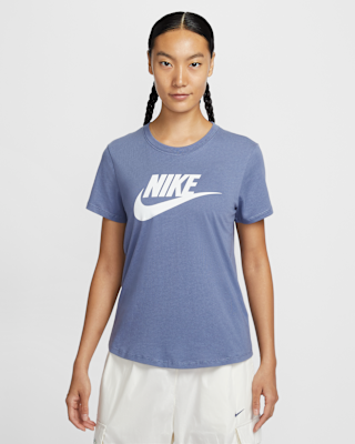 Nike Sportswear Essentials