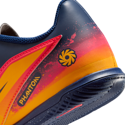 รองเท้าฟุตบอลเด็กโตสําหรับสนามในร่ม/คอร์ท Nike Jr. Phantom 6 Low Club "Erling Haaland"