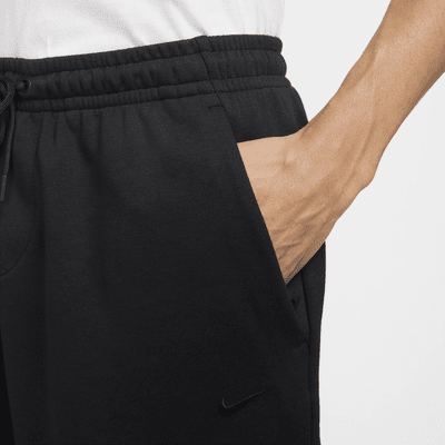 Shorts Dri-FIT de 18 cm sin forro con protección UV versátiles para hombre Nike Primary