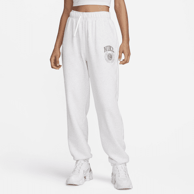Nike Sportswear Club Fleece Women's Oversized Mid-Rise Sweatpants. Nike.com