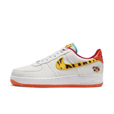 Chaussure Nike Air Force 1 '07 LV8 pour Homme. Nike CH