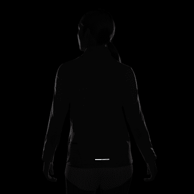 나이키 드라이 핏 스위프트 엘리먼트 UV 여성 쿼터집 러닝 탑