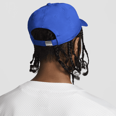 Nike Dri-FIT Club Unstructured Metal Swoosh Cap