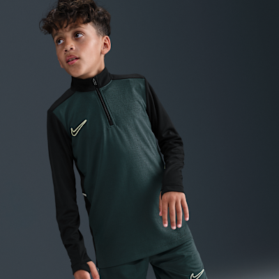 Nike Academy Older Kids' Dri-FIT Long-Sleeve 1/4-Zip Football Drill Top