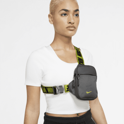 Nike Sportswear Essentials Hip Pack (Small, 1L)