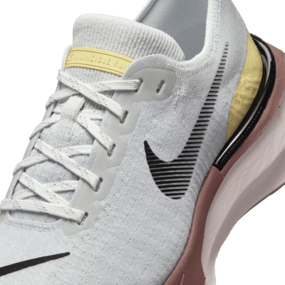 Tenis de correr en carretera para mujer (extraanchos) Nike Invincible 3