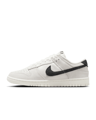 Женские кроссовки Nike Dunk Low SE