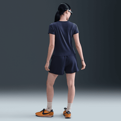 Nike Sportswear Chill Terry Pantalón corto de tejido French terry de talle medio de 10 cm - Mujer