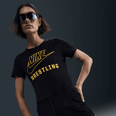 Nike Swoosh Women's Wrestling T-Shirt