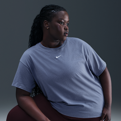 Nike Sportswear Essential Women's T-Shirt (Plus Size)