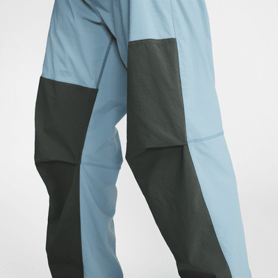 Pants de tejido Woven oversized para hombre Nike Tech