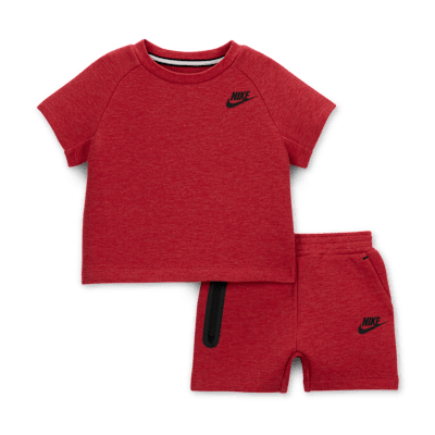 Conjunto de shorts y playera para bebé Nike Tech Fleece