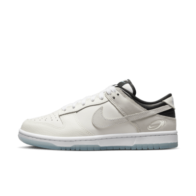 Nike Dunk Low SE Women's Shoes