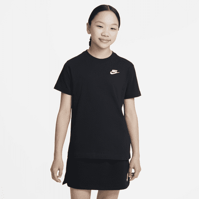 T-shirt Nike Sportswear Standard Issue pour ado (garçon). Nike LU