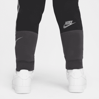 Nike Sportswear Amplify Big Kids' (Boys') Pants (Extended Size)