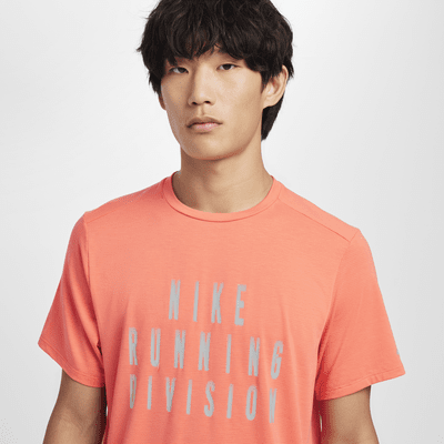 เสื้อวิ่งแขนสั้นผู้ชาย Dri-FIT Nike Rise 365 Running Division