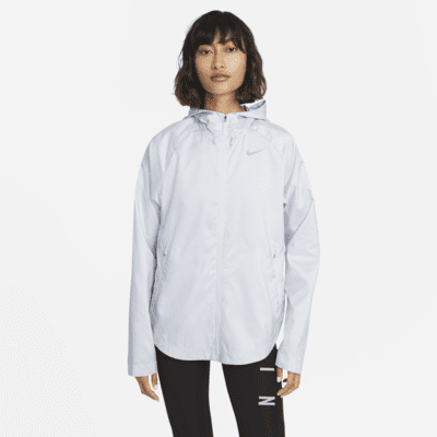 nike essential running jacket