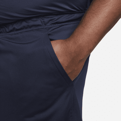 Shorts versátiles sin forro Dri-FIT de 18 cm para hombre Nike Totality