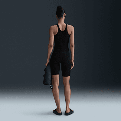 Traje de baño con piernas y cuello alto para mujer Nike Swim HydraStrong