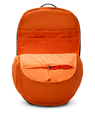 Nike Sportswear Commute 系列