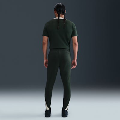 Chelsea FC Strike Pantalón de fútbol de tejido Knit Nike Dri-FIT - Hombre