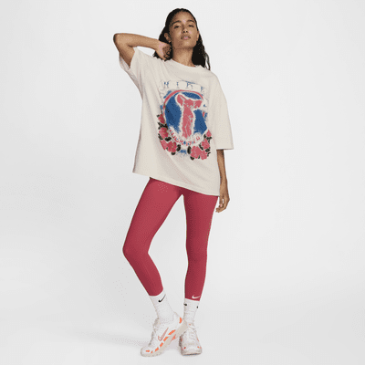 Playera Nike Sportswear Essential oversized para mujer