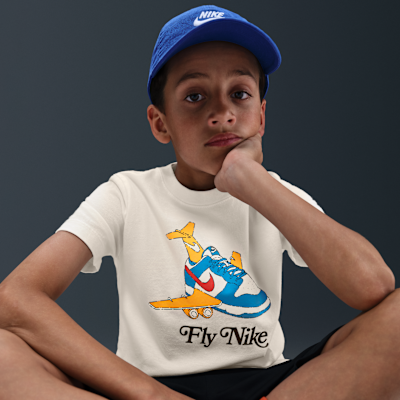Nike Sportswear 大童 T 恤