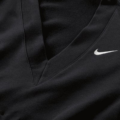 เสื้อเอวลอยแขนกุดคอวีทรงหลวมผู้หญิง Nike Sportswear Phoenix Fleece