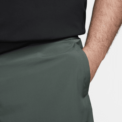 Shorts versátiles Dri-FIT de 23 cm sin forro para hombre Nike Form