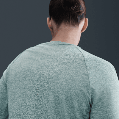 Nike Swift Camiseta de running de manga larga Dri-FIT con cuello redondo y protección UV - Mujer