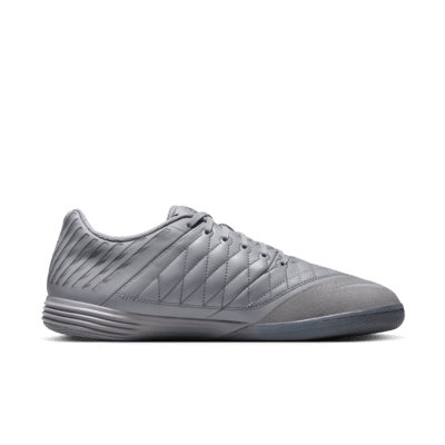 Tenis de fútbol de corte low para cancha cubierta Nike Lunargato II