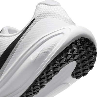 Nike Revolution 8 Straßenlaufschuh (Damen, extraweit)