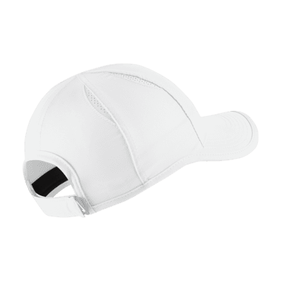 Nike Sportswear AeroBill Featherlight Women's Adjustable Cap