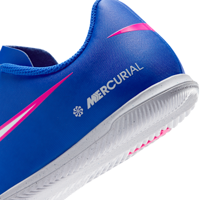 Nike Jr. Mercurial Vapor 16 Club Little/Big Kids' Indoor/Court Low-Top Soccer Shoes